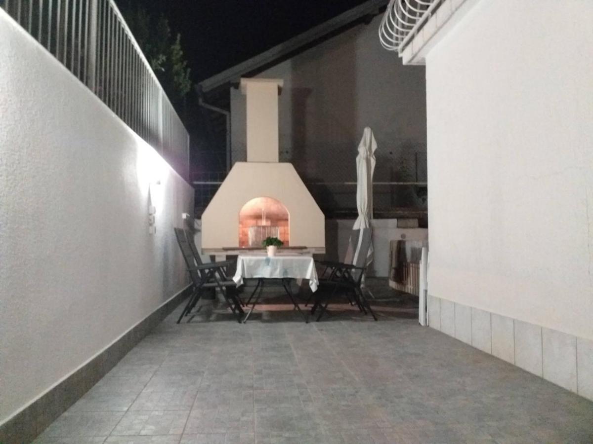 Apartment Matej Trogir Exterior photo